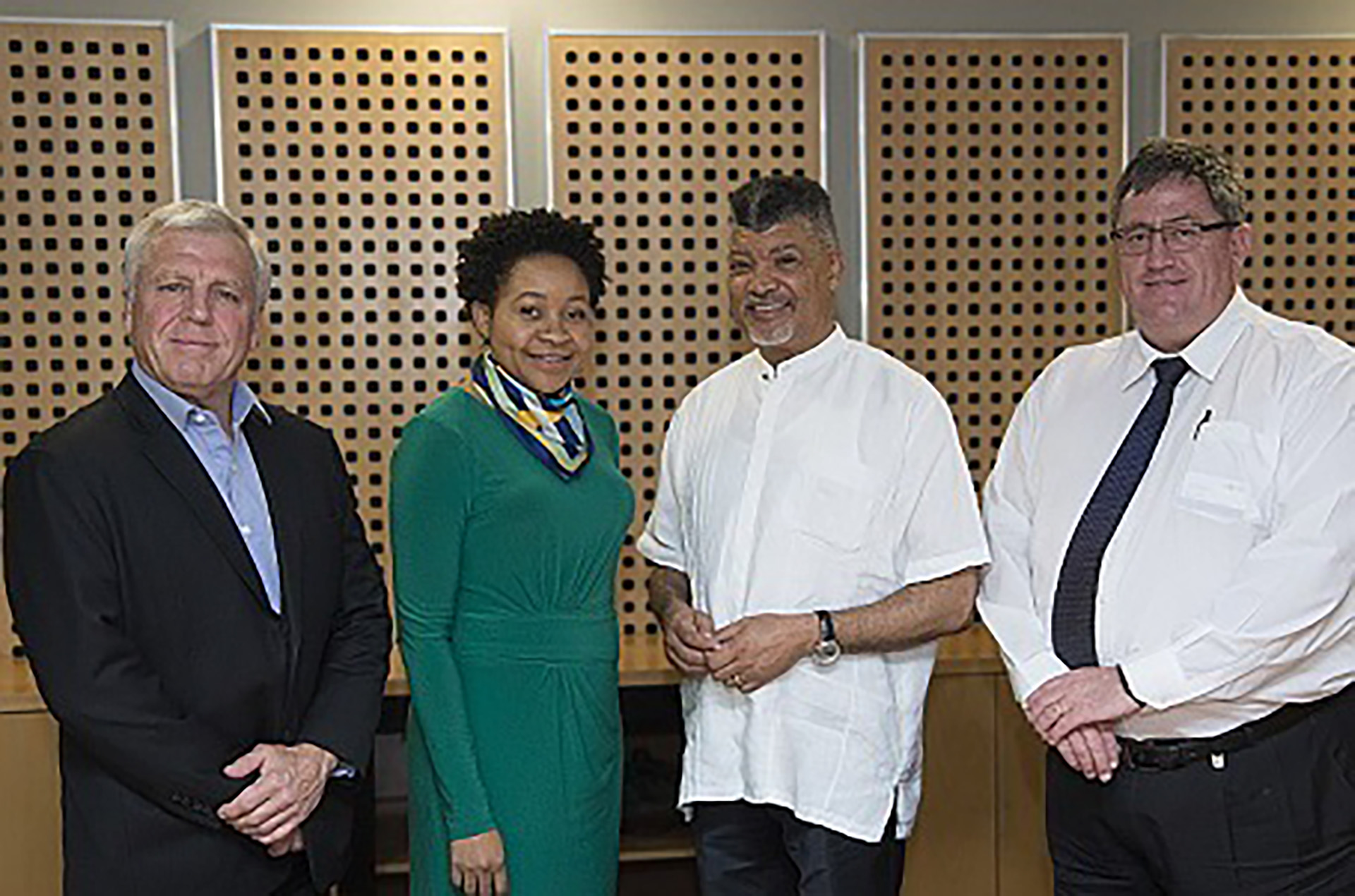 UJ receives R10 million from ABSA to empower missing middle students