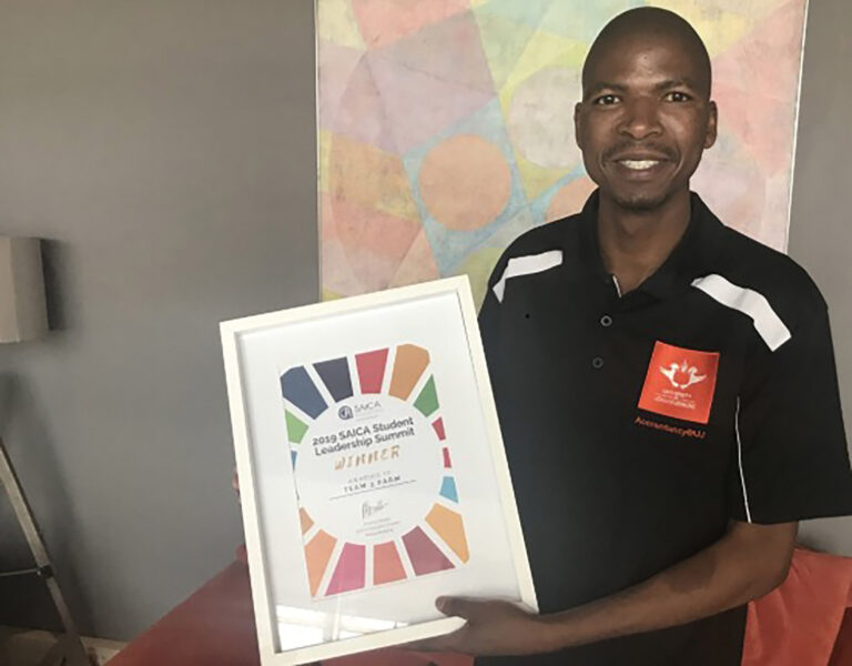 Bonginkosi Kalipa wins SAICA award for creating jobs and fighting poverty in rural Eastern Cape