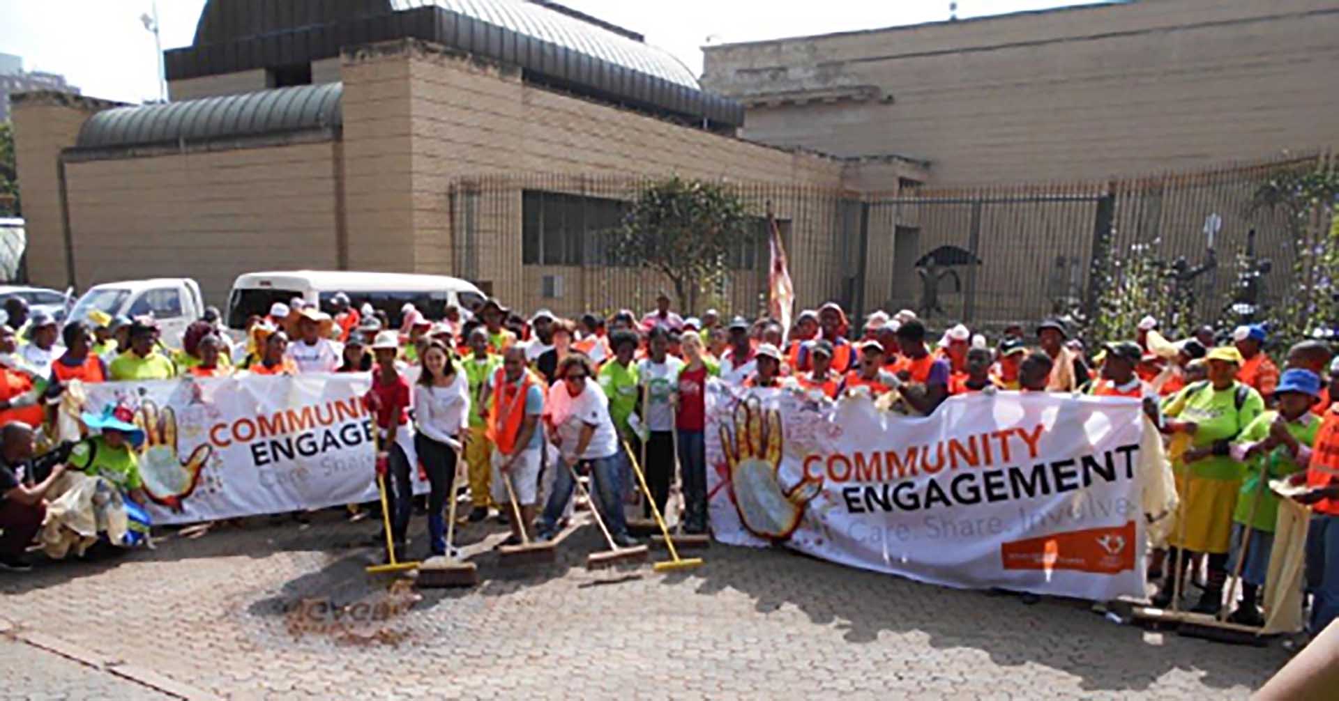 UJ’s Community Engagement Volunteer Champions clean up Johannesburg streets and parks