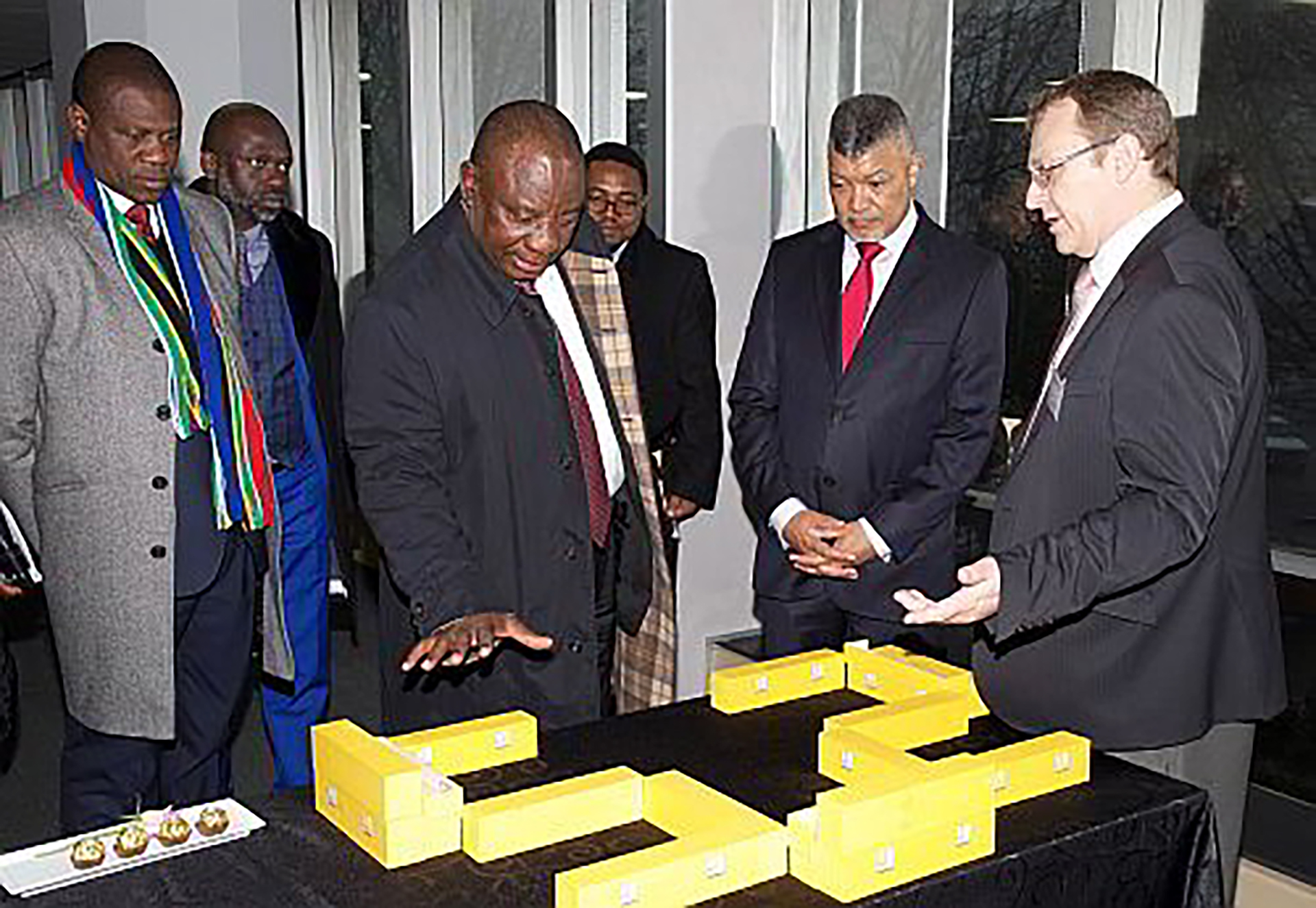 UJ’s RC Micro container shopping malls attract Deputy President’s attention