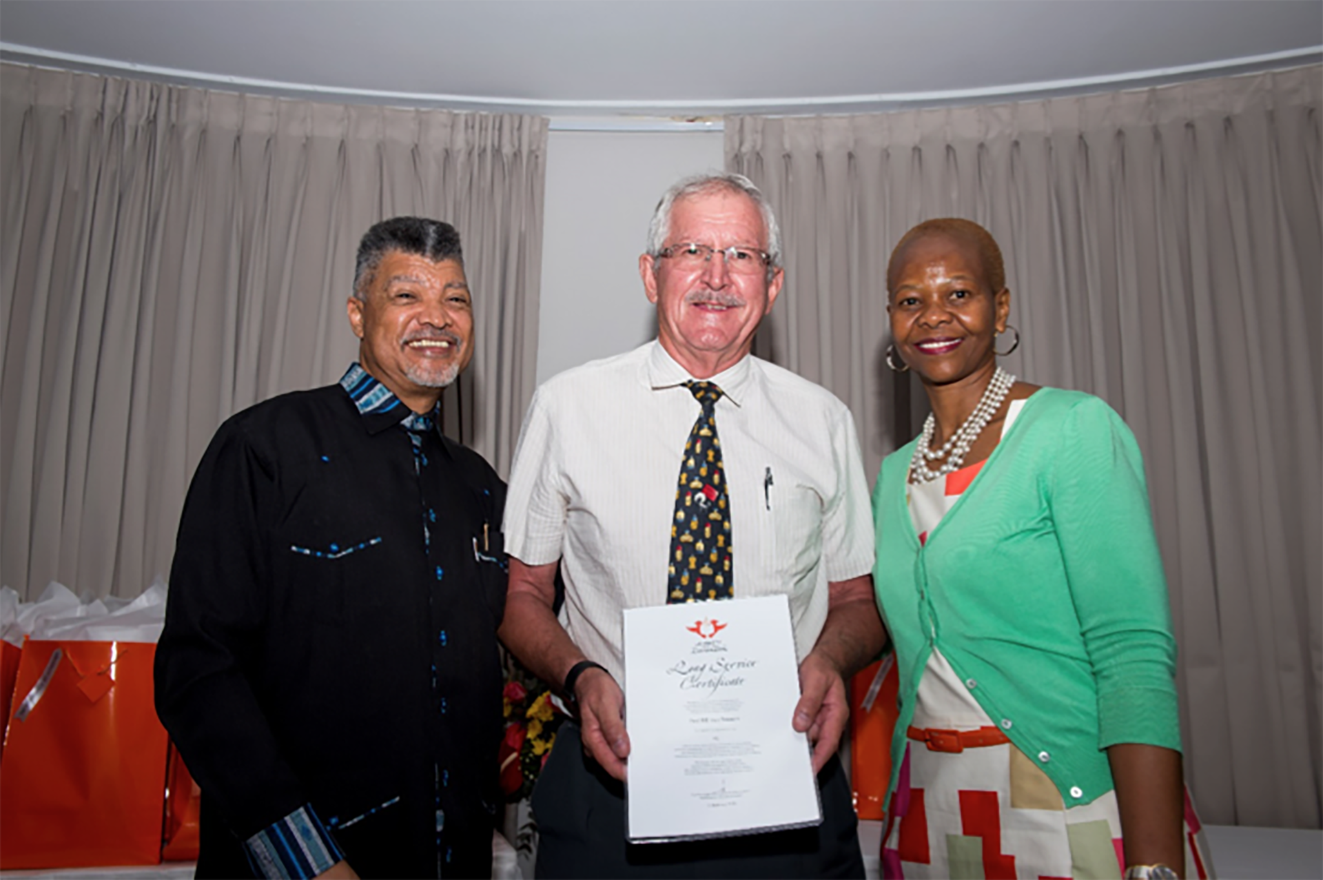 UJ pays homage to 5 425 years of collective service excellence