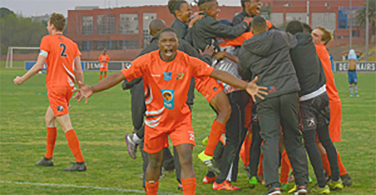 UJ sinks CUT, cruising to the Varsity Football final