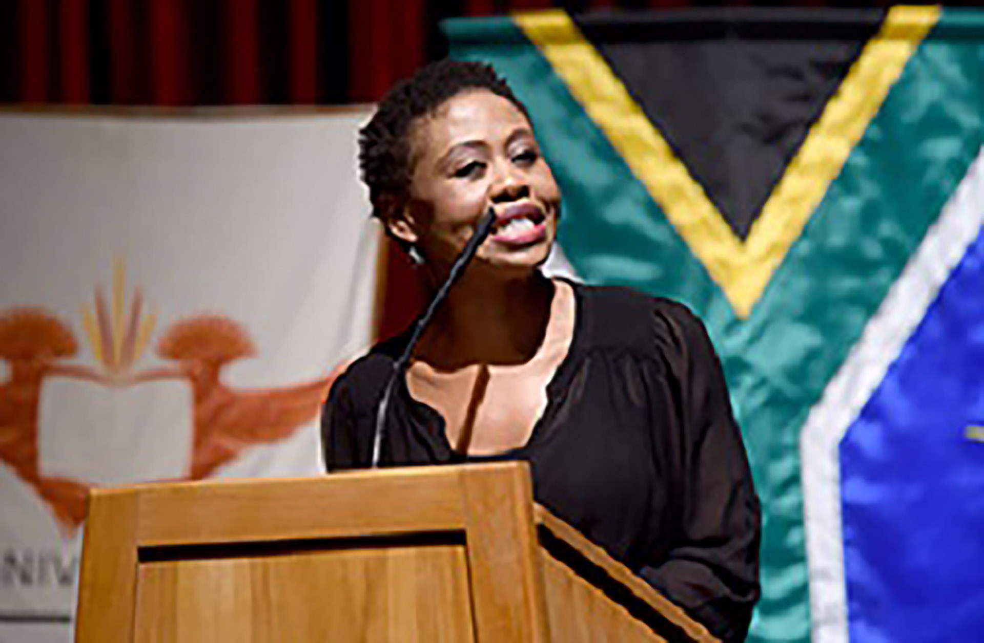 Talk Radio personality, Redi Tlhabi inspires top achieving UJ students