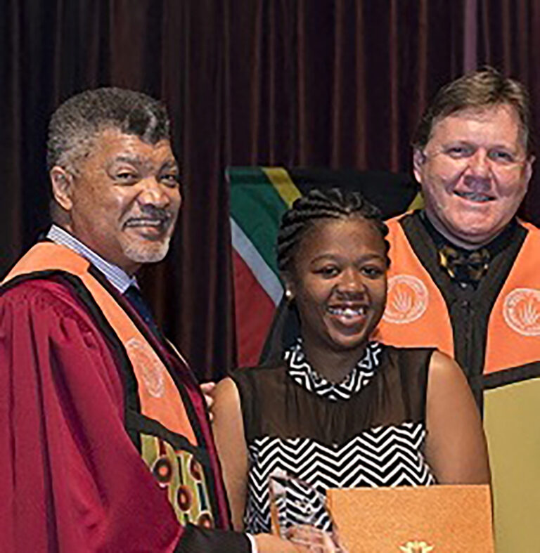 UJ acknowledges record number of 441 top achieving first-year students