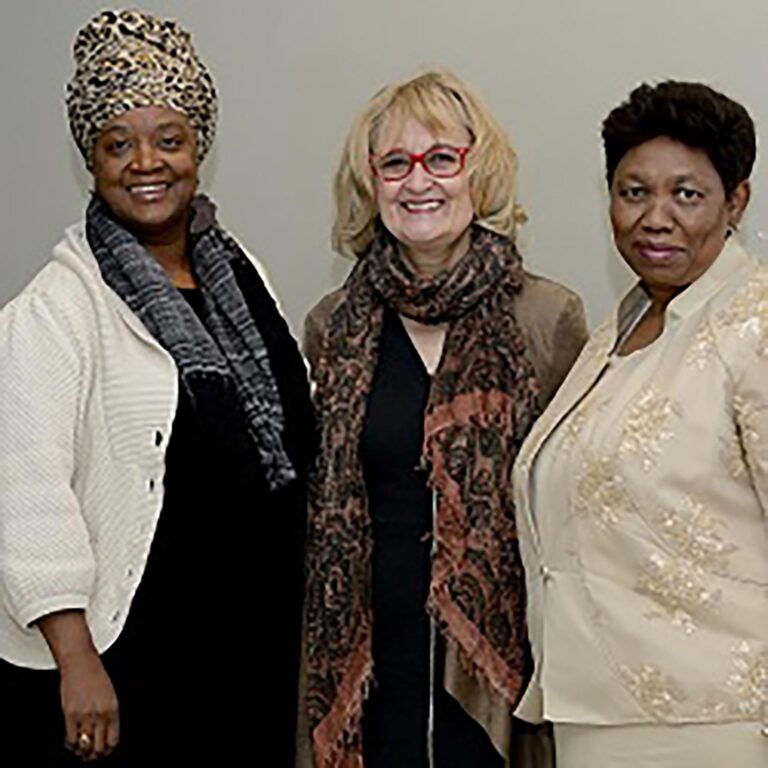 UJ: Minister and professor, both women, inspire Soweto learners in Maths and Science