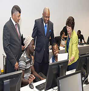 Deputy Minister visits UJ during registration week