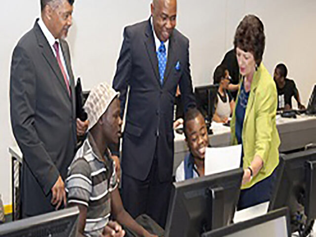 Deputy Minister visits UJ during registration week