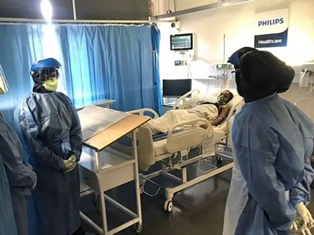 UJ emergency medical care students receive practical training in transporting patients with contagious infections