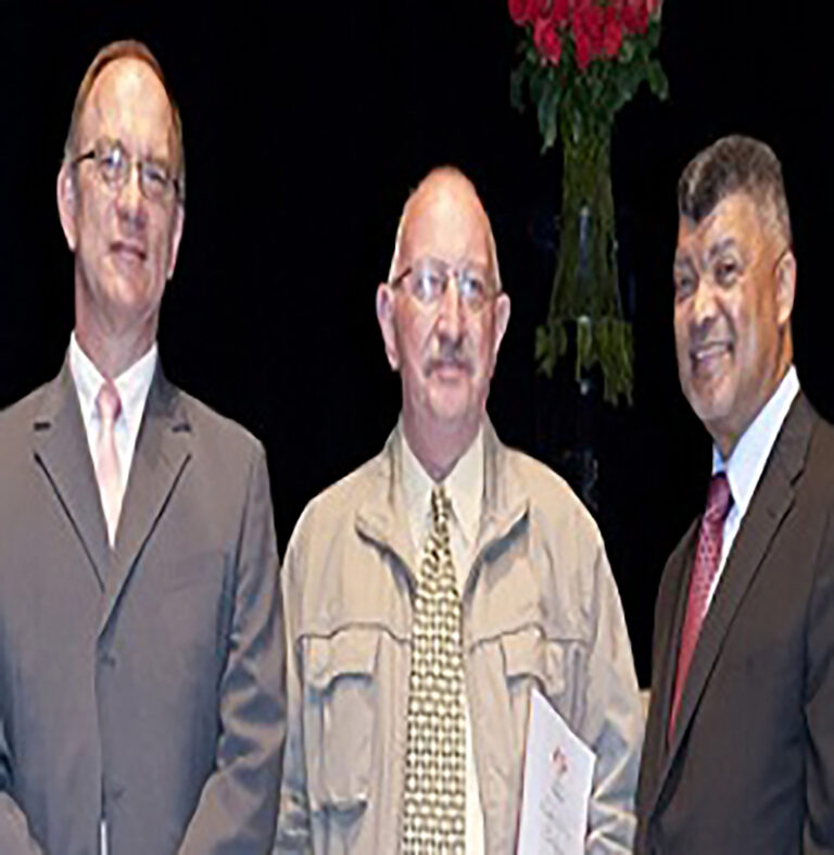 UJ salutes its staff at Long Service Awards