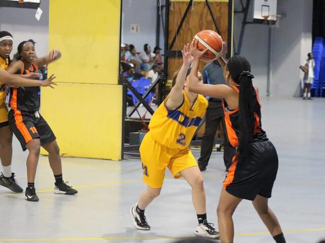 UJ senior men’s 5×5 basketball team clinch Gauteng Universities Basketball League title, women settle for bronze