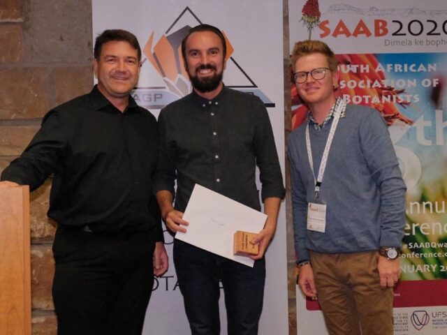 Dr Vic Nicolis awarded prestigious SAAB Bronze Medal