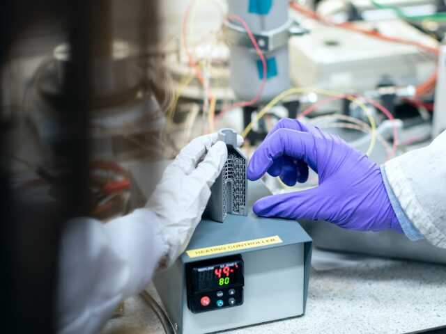 Two UJ experts among the world’s top researchers in the fields of electronics and electrical engineering