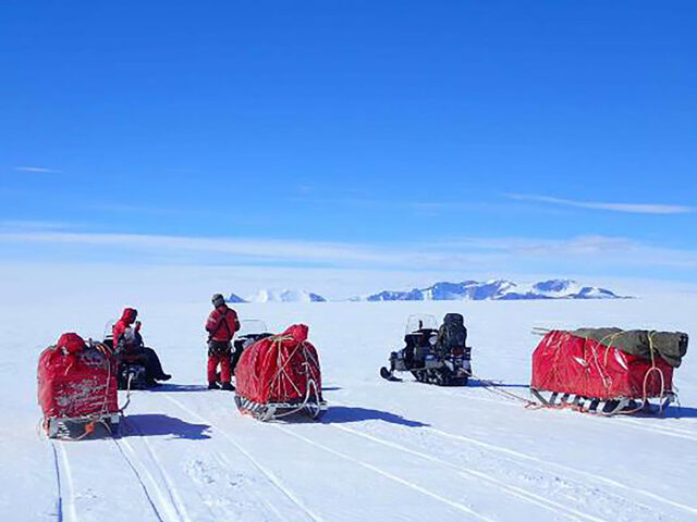 SA Geology Team led by Dr Van Niekerk in Antarctica