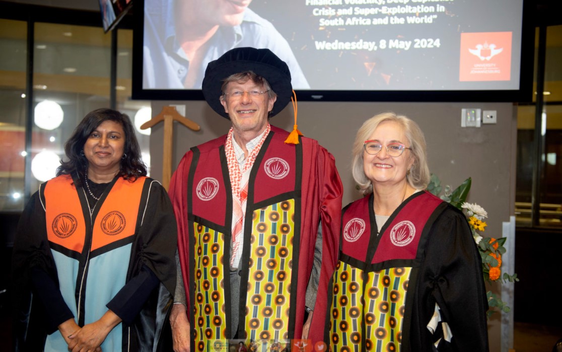 From left to right: Faculty of Humanities Executive Dean, Professor Kammila Naidoo; Professor Patrick Bond; Professor Sarah Gravett, Deputy Vice-Chancellor: Research and Internationalisation (acting).