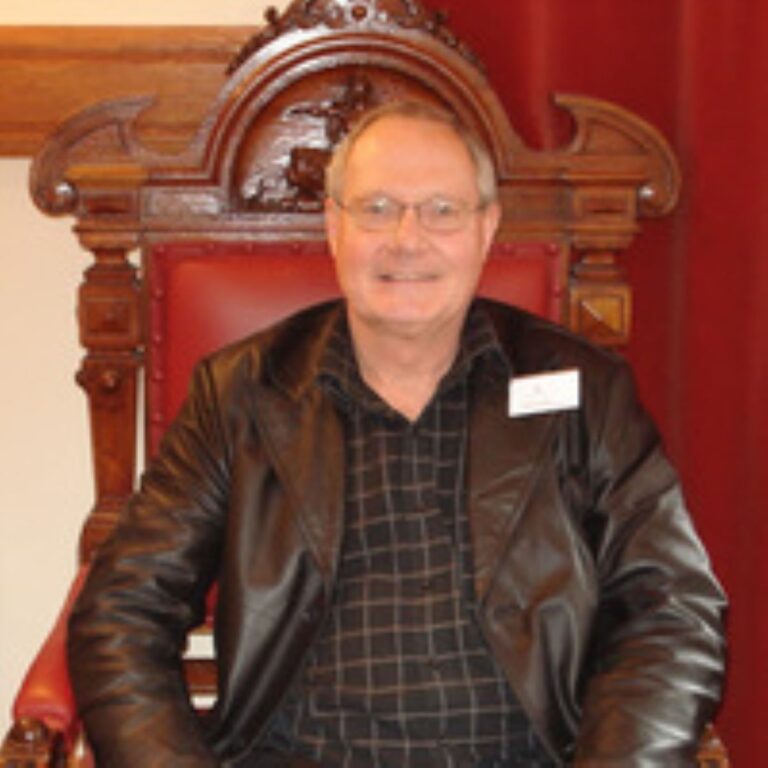 Prof Lionel Posthumus’s legacy of excellence in African Languages honoured with Lifetime Achievement Award