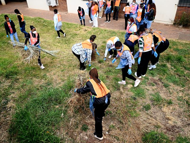 UJ’s Community Engagement honours Nelson Mandela’s legacy on international day of service