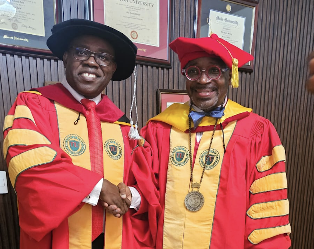 UJ Vice-Chancellor and Principal Professor Letlhokwa Mpedi and William V.S. Tubman University President Professor Olu Q. Menjay