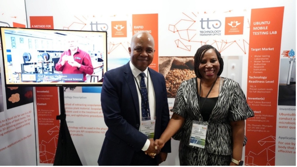From left- Dr Hamilton Mphidi, Director of the TTO, and Prof Refilwe Phaswana-Mafuya, DVC for Research and Innovation.