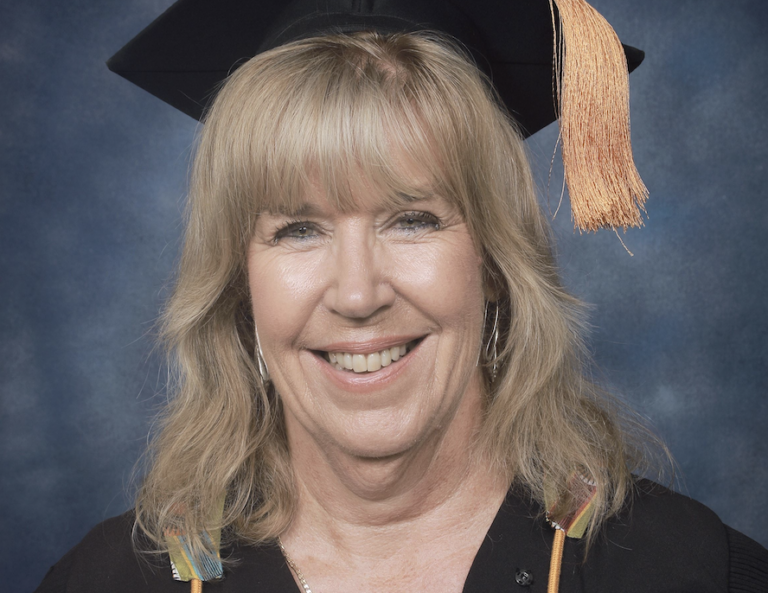 UJ Lecturer Dr Lynne Hazell honoured by students while graduating with distinction